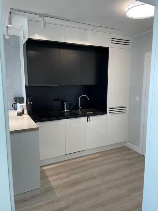Apartament Z Widokiem Na Morze Miedzyzdroje Exteriör bild